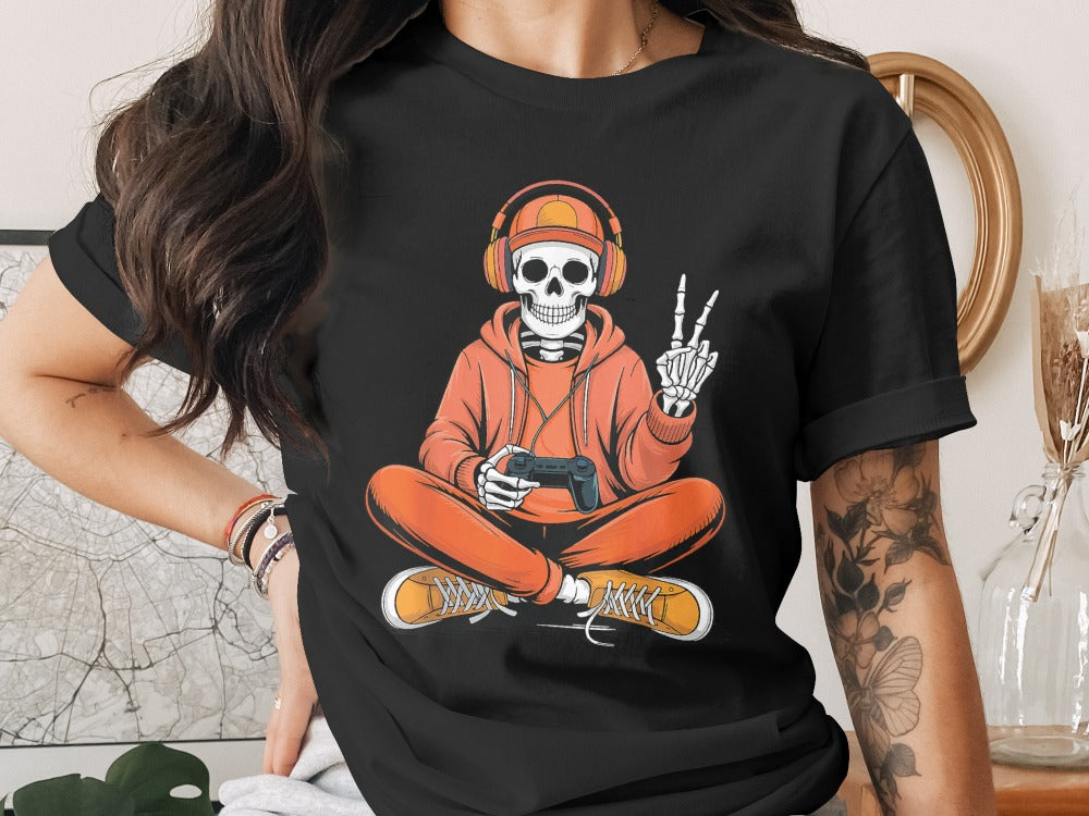 Funny Halloween Skeleton Gamer Video Gaming Spooky controller T-Shirt