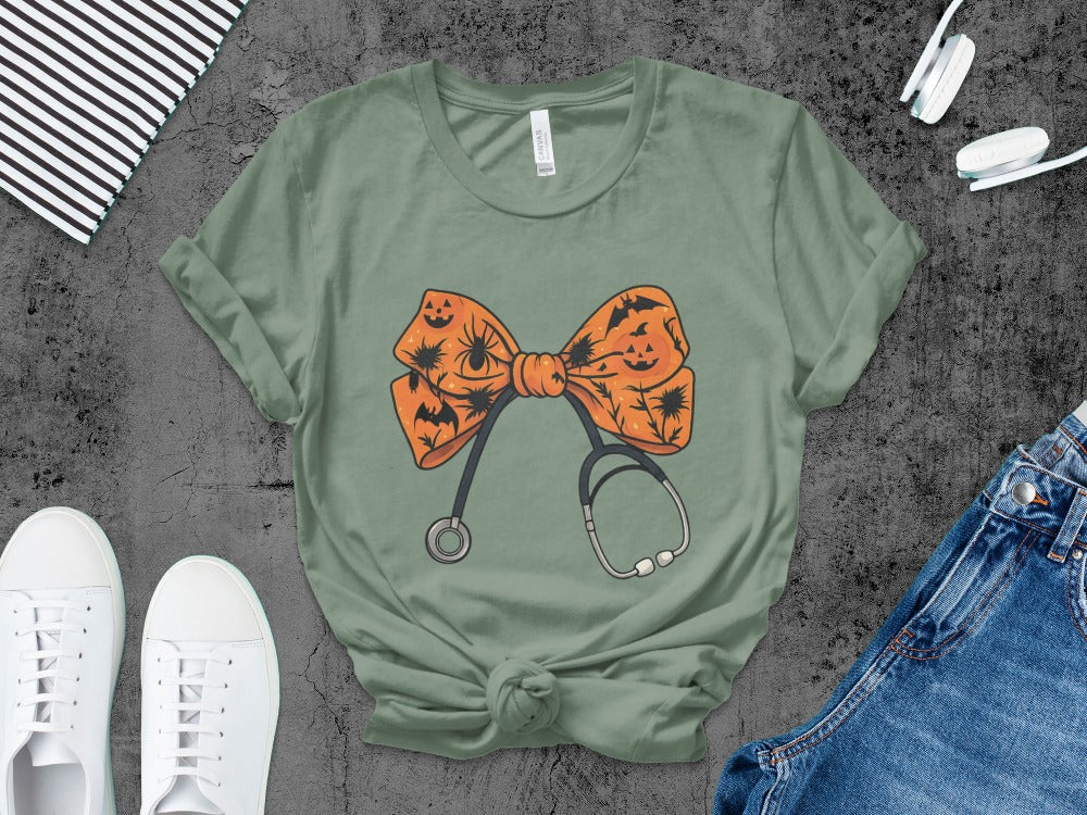 Funny Halloween Nurse Spooky Pumpkin Nursing Boo Crew T-Shirt