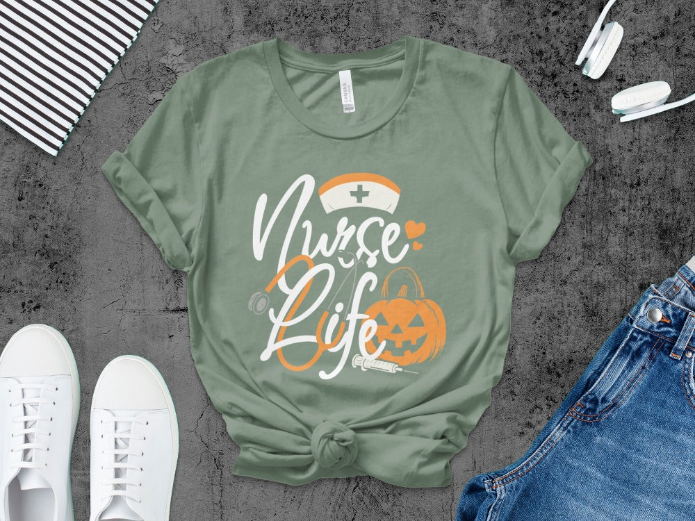 Funny Halloween Nurse Spooky Pumpkin Nursing Boo Crew T-Shirt